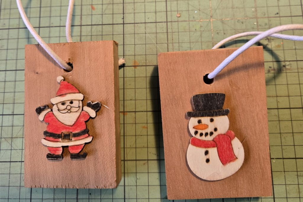 DAY 24 25 DAYS OF CHRISTMAS ORNAMENTS – WOODEN BLOCKS