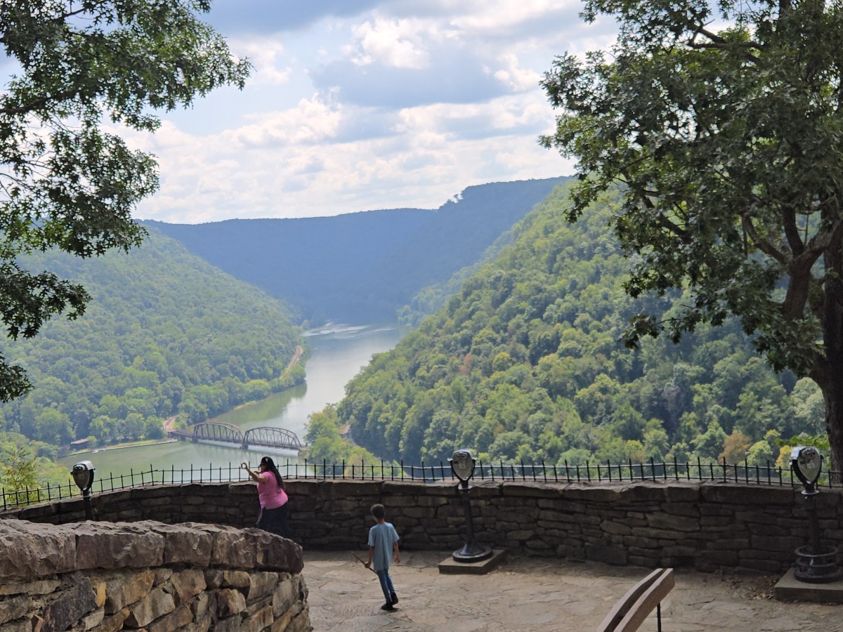 Hawks Nest State Park: From Mountain Landmark to West Virginia&nbsp;Treasure